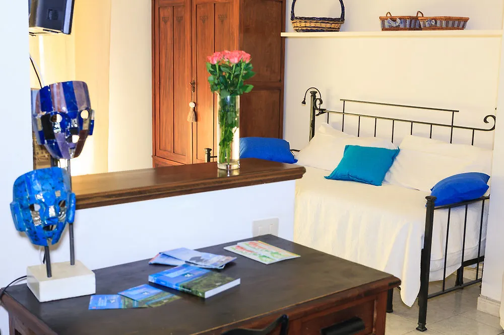Domus Socolatae Apartments&Suites 福洛尼卡